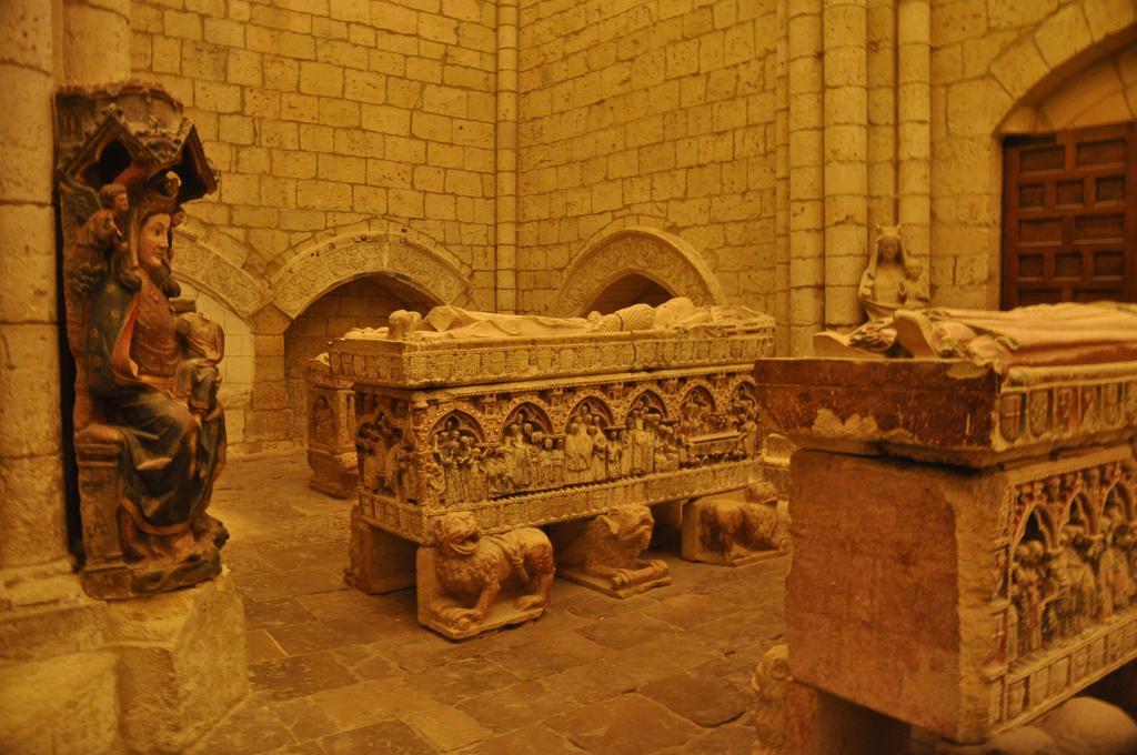 Las Cantigas Villalcazar de Sirga Екстер'єр фото